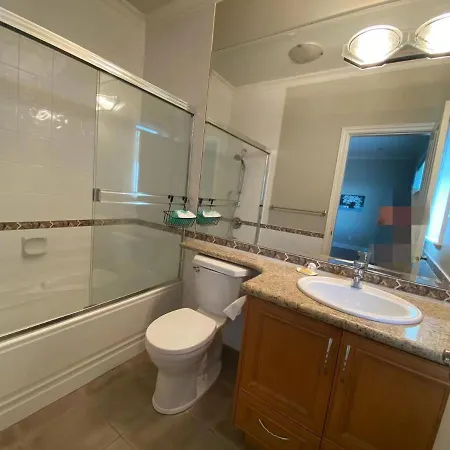 Lucky Room, A Comfortable Bedroom With Private Bathroom Close To Yvr Richmond Exterior photo