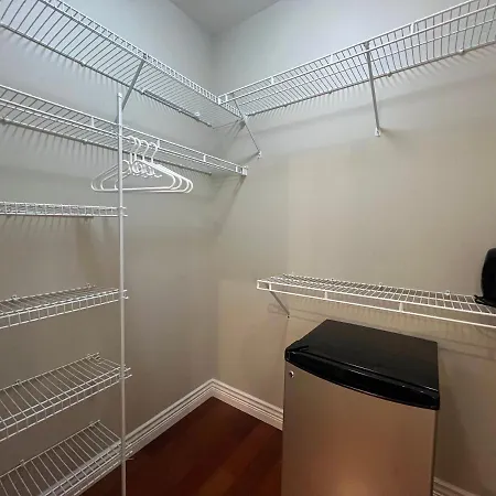Lucky Room, A Comfortable Bedroom With Private Bathroom Close To Yvr Richmond Exterior photo