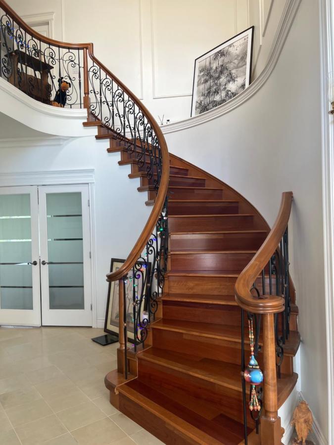 Homestay Lucky Room, A Comfortable Bedroom With Private Bathroom Close To Yvr *